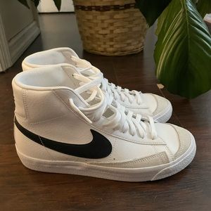 Nike Blazers Mid 77s